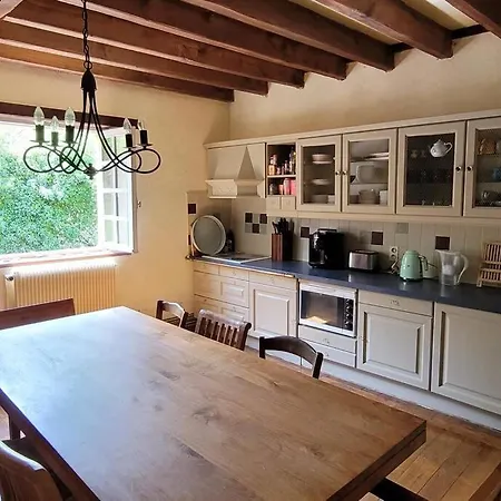 Prázdninový dům Beautiful House With Heated Pool Saint-Leon-sur-Vezere